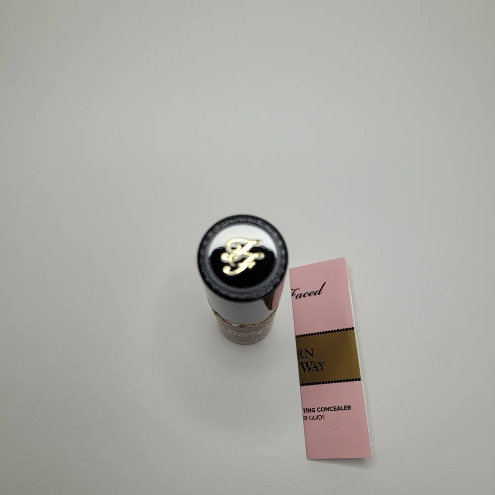 Too Faced Born This Way Super Coverage Makeup Multiuse Sculpting Concealer SABLE